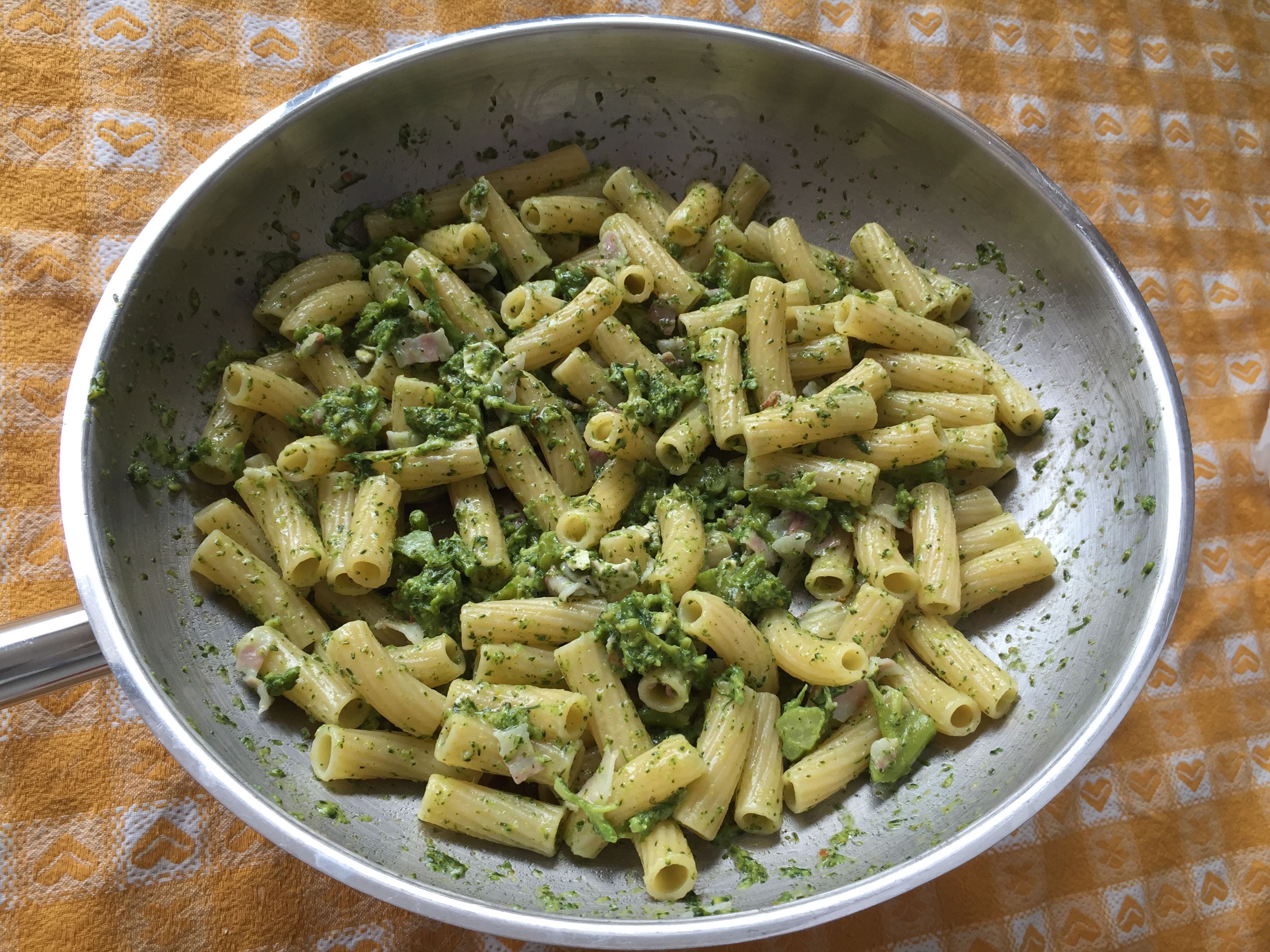 Rigatoni al rigatino sul broccolo in habanero